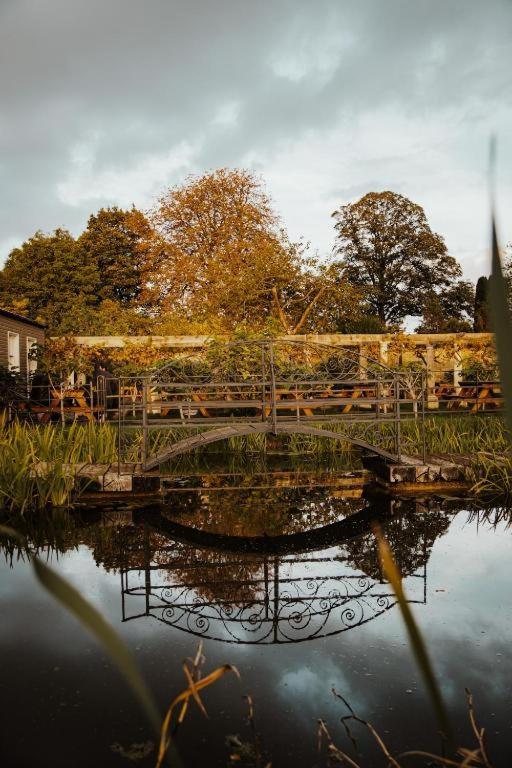 The Rudloe Near Bath - Marco Pierre White Hotel Коршам Екстериор снимка