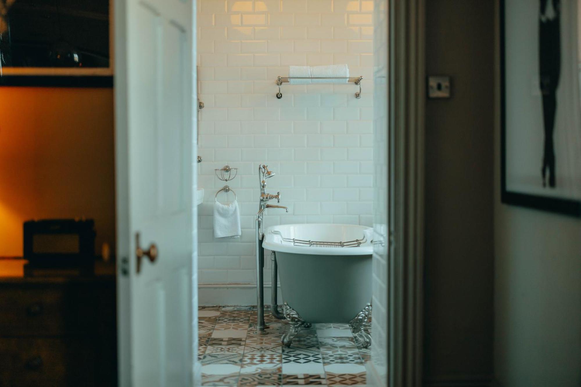 The Rudloe Near Bath - Marco Pierre White Hotel Коршам Екстериор снимка