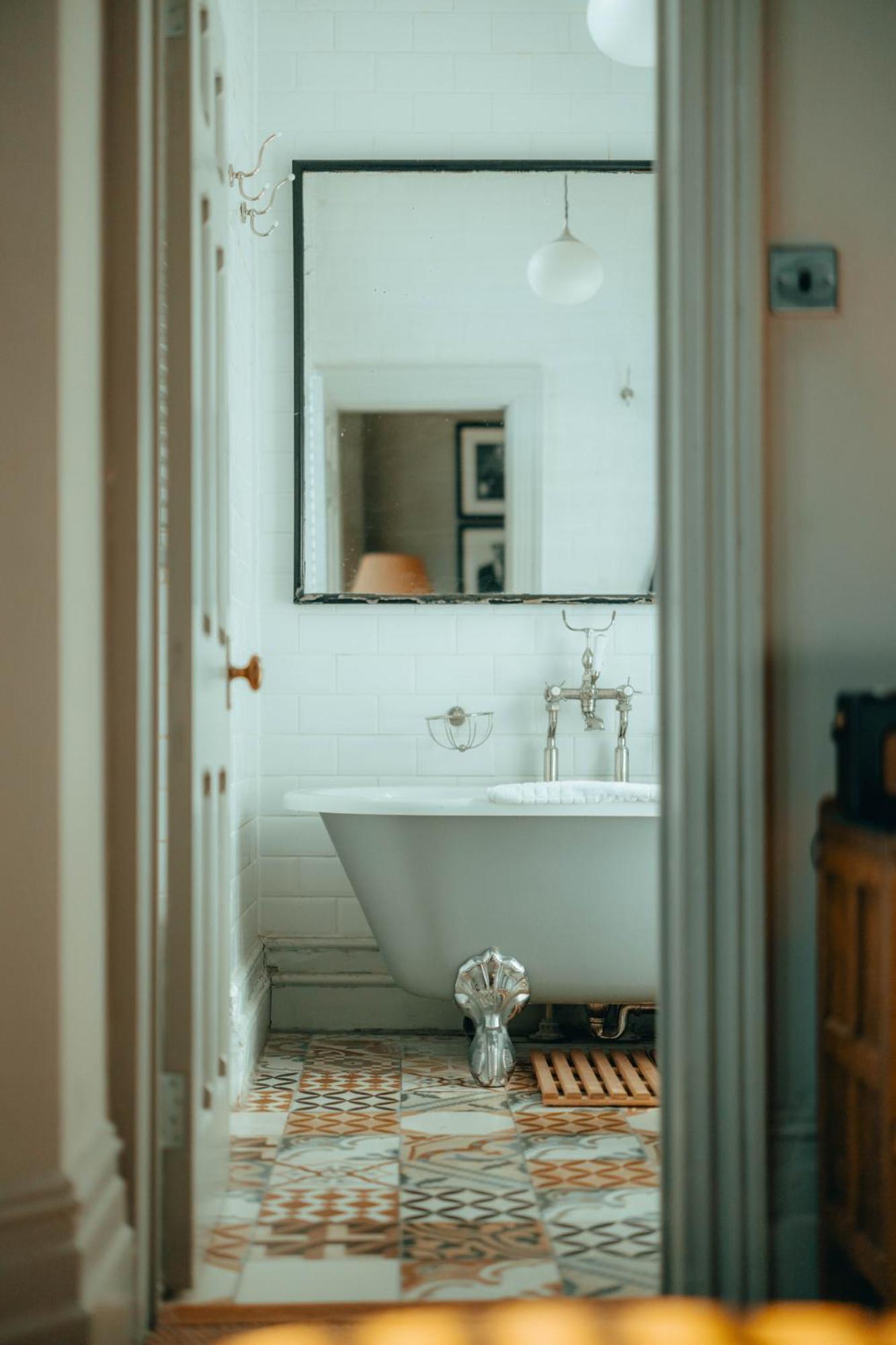 The Rudloe Near Bath - Marco Pierre White Hotel Коршам Екстериор снимка